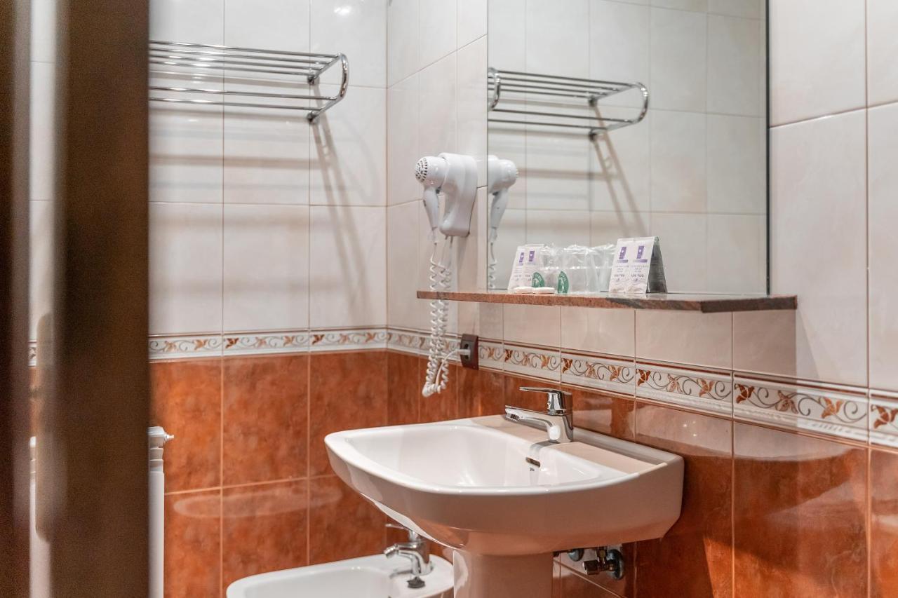 Hotel Puerta De Javalambre Ла-Пуэбла-де-Вальверде Экстерьер фото