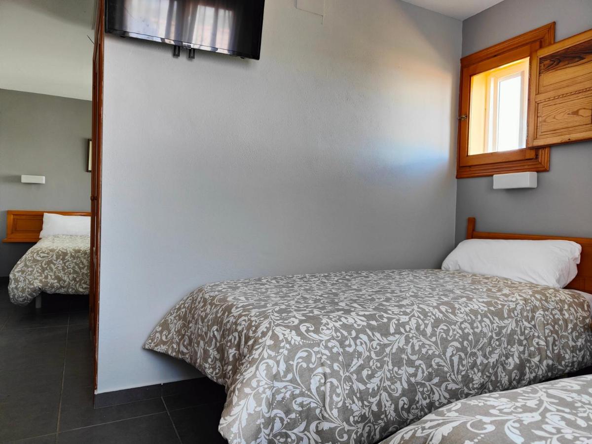 Hotel Puerta De Javalambre Ла-Пуэбла-де-Вальверде Экстерьер фото