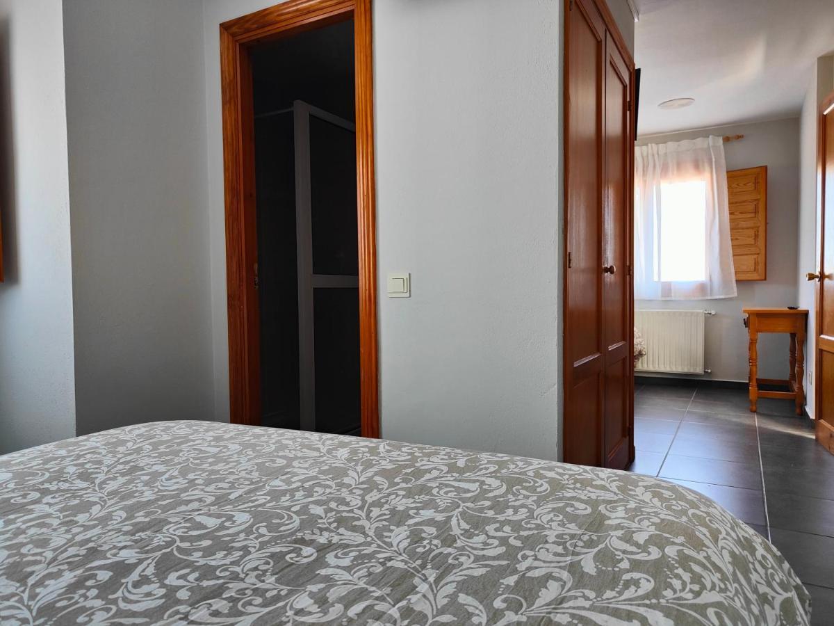 Hotel Puerta De Javalambre Ла-Пуэбла-де-Вальверде Экстерьер фото