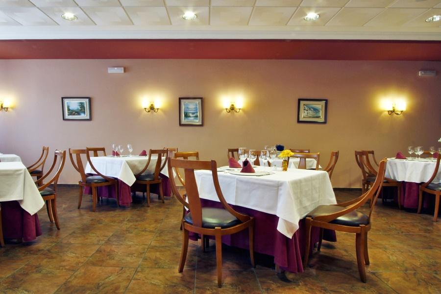 Hotel Puerta De Javalambre Ла-Пуэбла-де-Вальверде Экстерьер фото