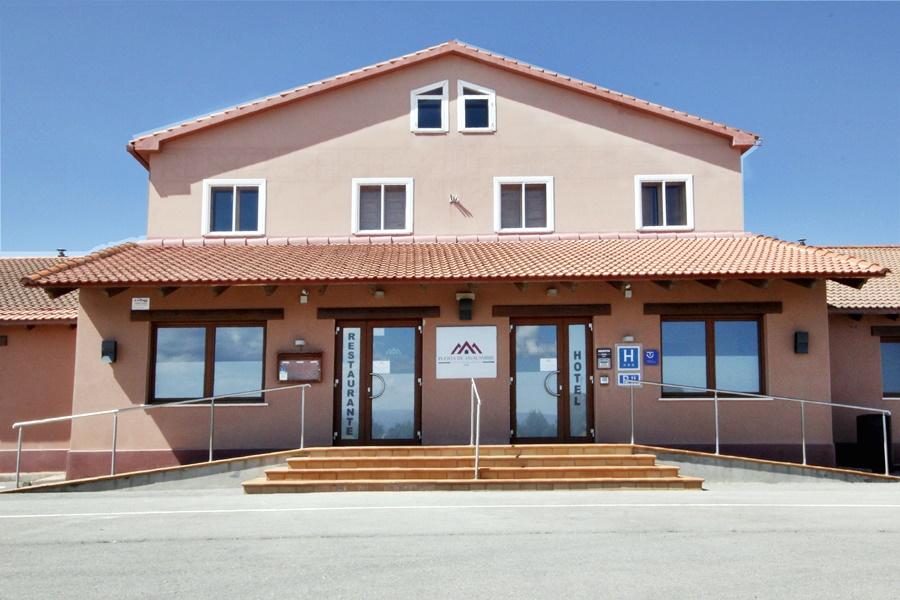 Hotel Puerta De Javalambre Ла-Пуэбла-де-Вальверде Экстерьер фото